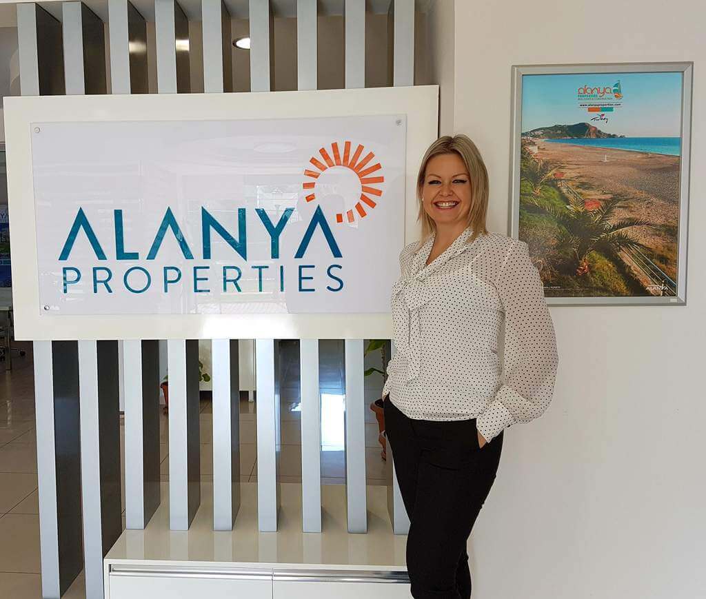 Sanna Alatalo - Kleopatra Homes. Alanya real estate - Alanya Properties. Asunto ulkomailta, asunto Alanyasta ja myytävät asunnot ulkomailla.